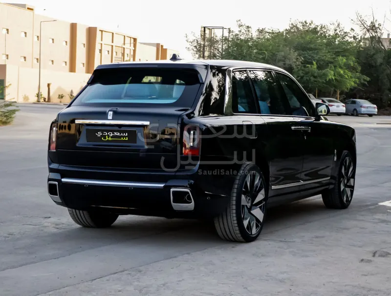 2025 Rolls-Royce Cullinan Silver Badge