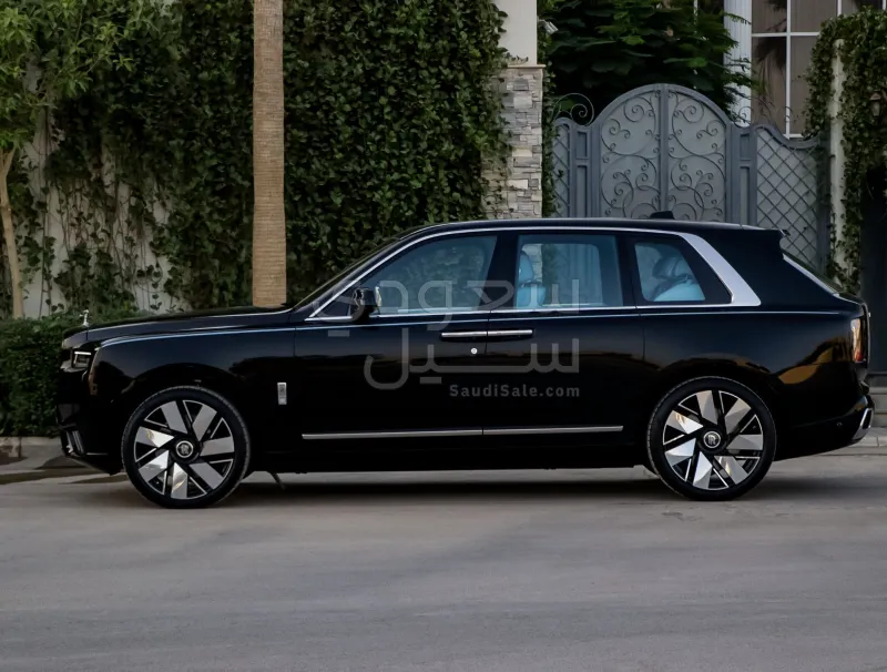 2025 Rolls-Royce Cullinan Silver Badge