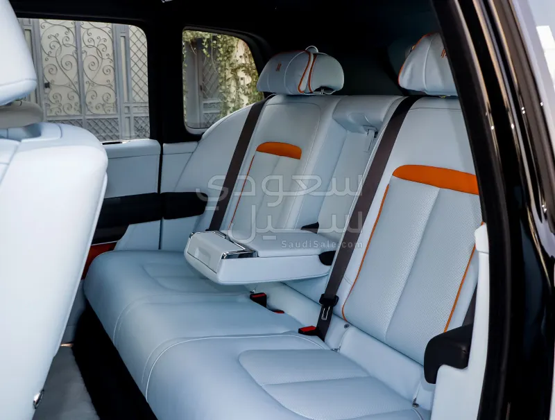 2025 Rolls-Royce Cullinan Silver Badge