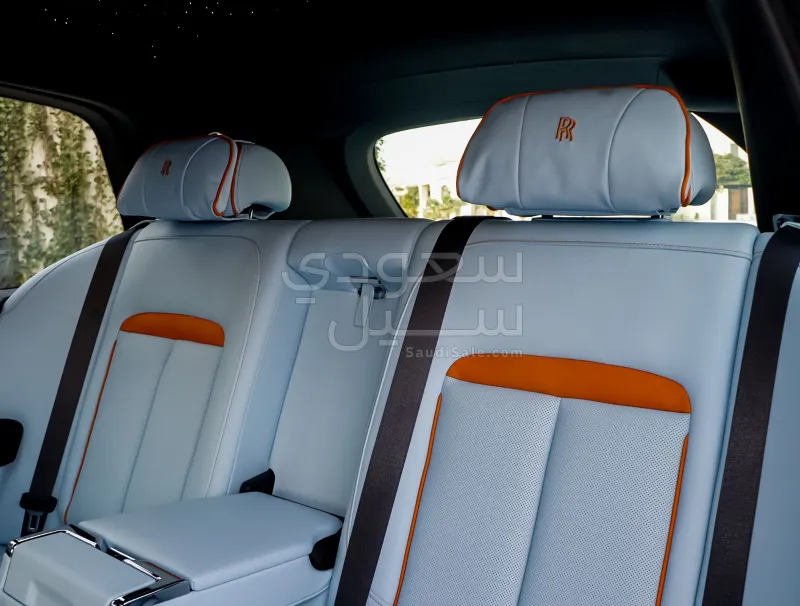 2025 Rolls-Royce Cullinan Silver Badge