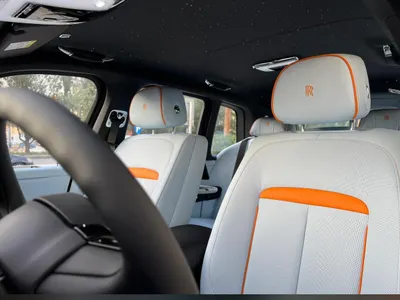 2025 رولز رويس كولينان سلفر بادج