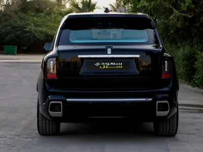 2025 رولز رويس كولينان سلفر بادج