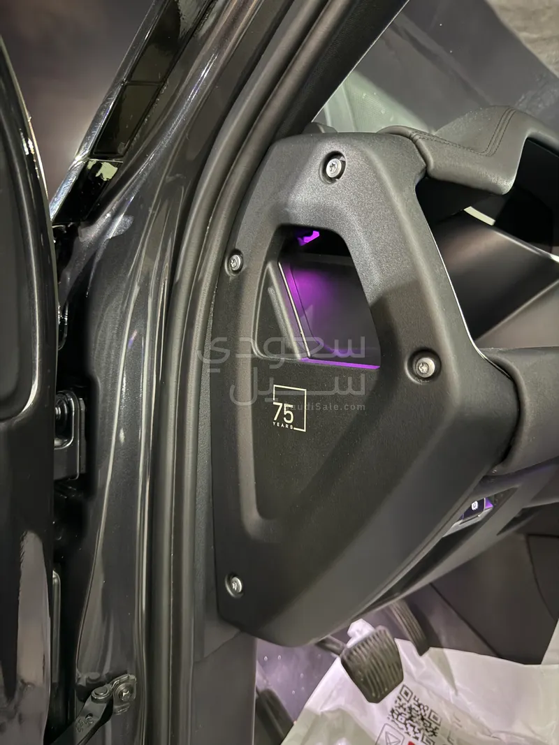 2023 لاند روفر ديفيندر 110