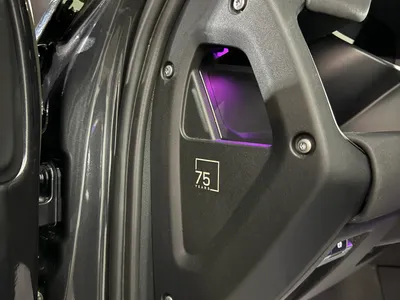 2023 لاند روفر ديفيندر 110