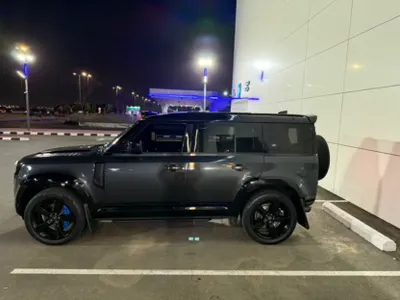 2023 لاند روفر ديفيندر 110