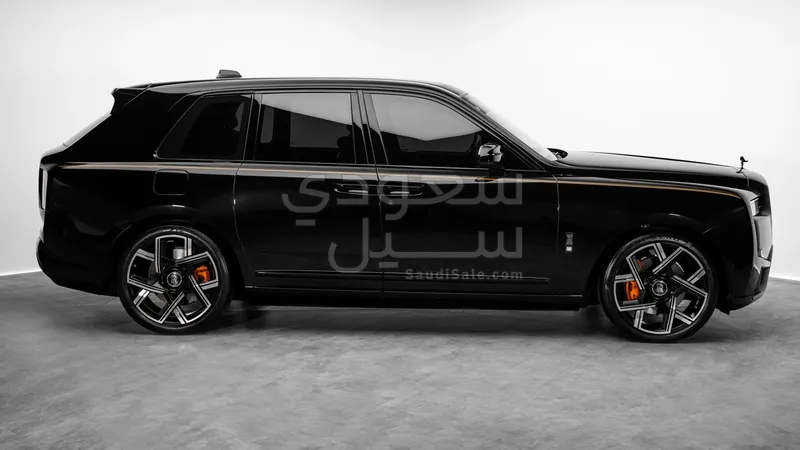 2025 رولز رويس كولينان بلاك بادج