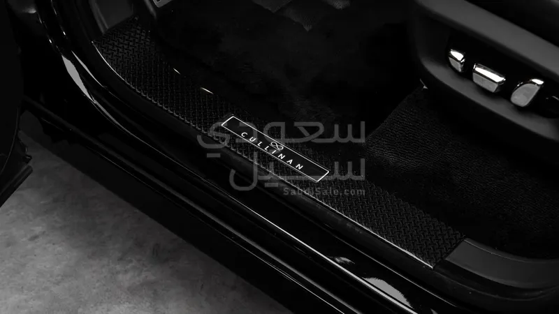 2025 رولز رويس كولينان بلاك بادج