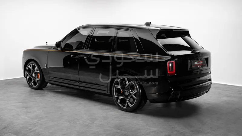 2025 رولز رويس كولينان بلاك بادج