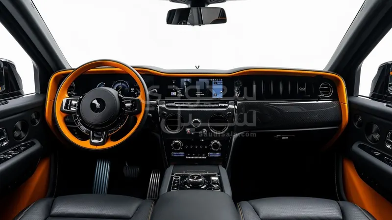 2025 رولز رويس كولينان بلاك بادج