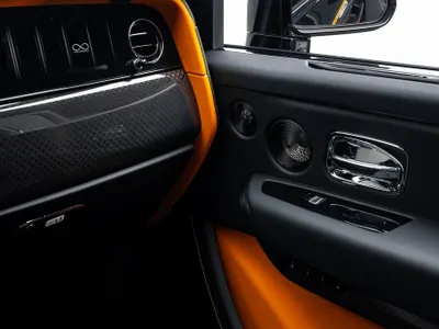 2025 رولز رويس كولينان بلاك بادج