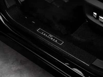 2025 رولز رويس كولينان بلاك بادج