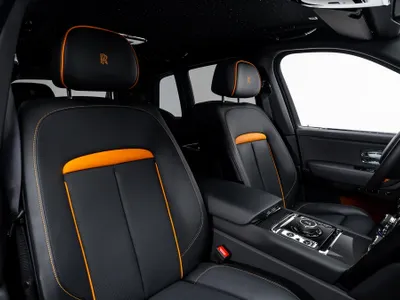 2025 رولز رويس كولينان بلاك بادج