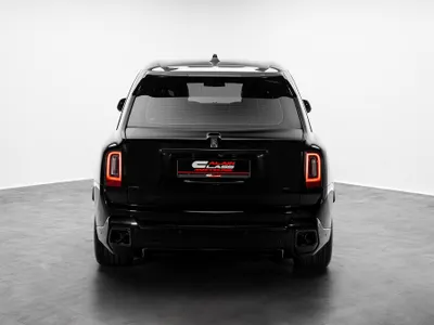 2025 رولز رويس كولينان بلاك بادج