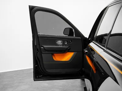 2025 رولز رويس كولينان بلاك بادج