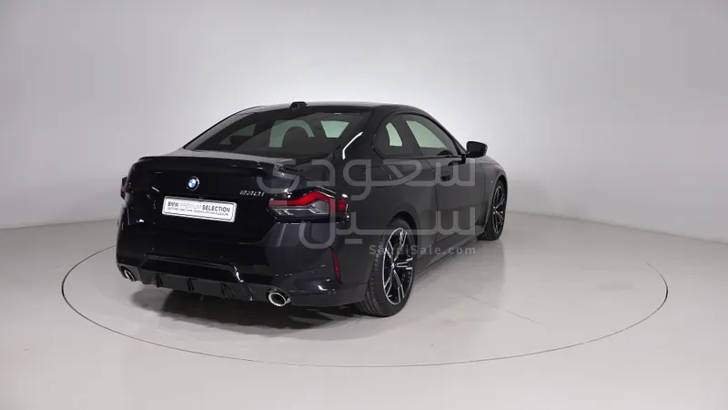 2025 بي ام دبليو الفئة الثانية اي 230