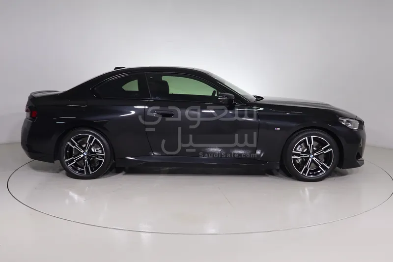 2025 بي ام دبليو الفئة الثانية اي 230