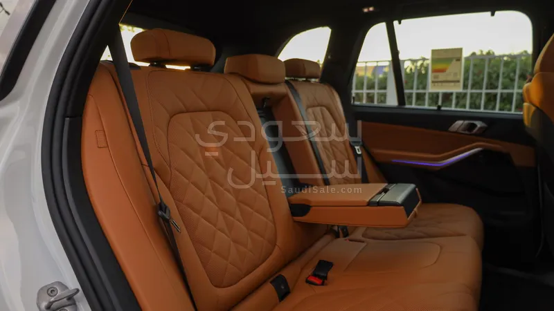 2025 بي ام دبليو الفئة اكس 5 إم كت