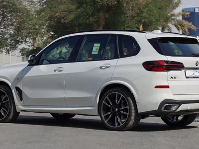 2025 بي ام دبليو الفئة اكس 5 إم كت