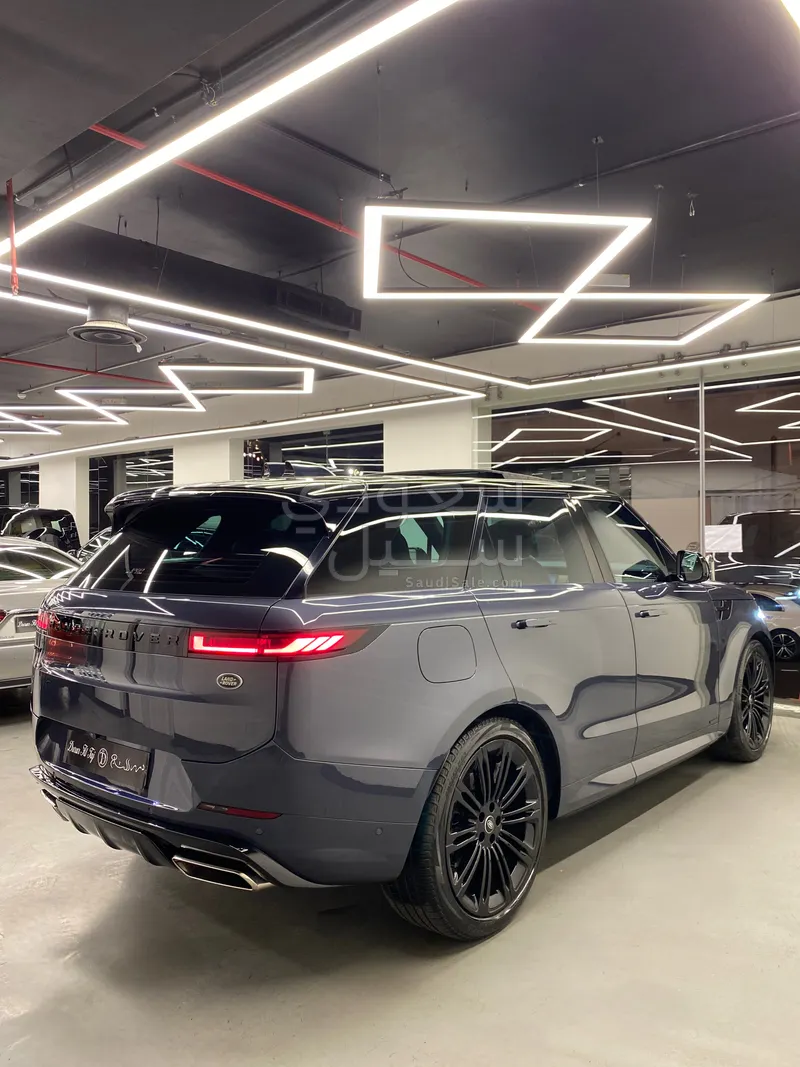 2023 لاند روفر رينج روفر سبورت اوتوبيوجرافي