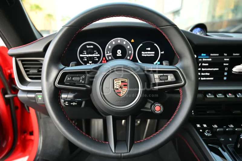 2025 بورش 911 كاريرا