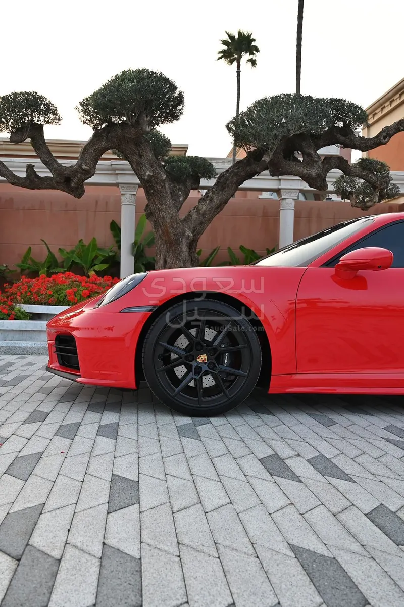 2025 بورش 911 كاريرا