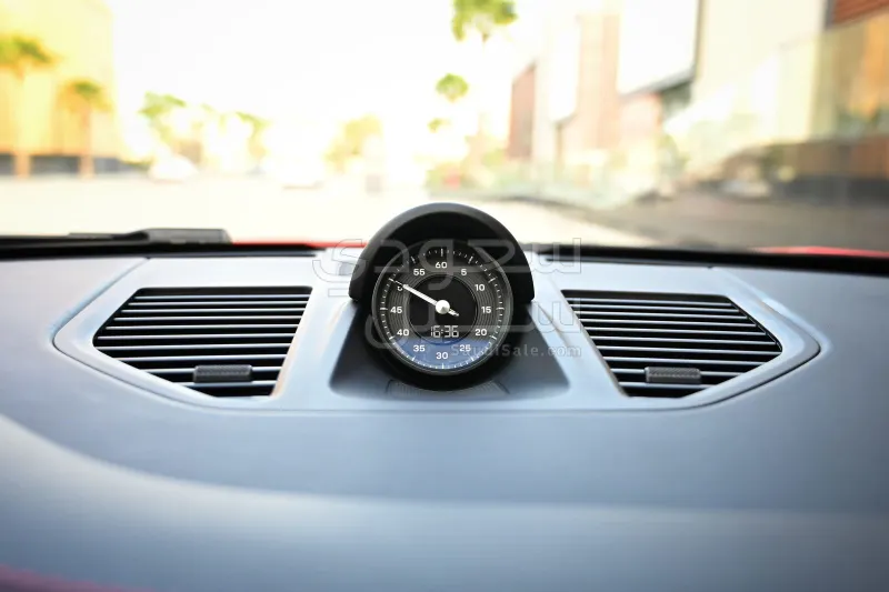 2025 بورش 911 كاريرا