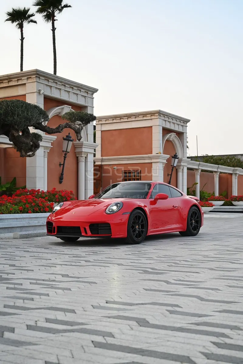 2025 بورش 911 كاريرا