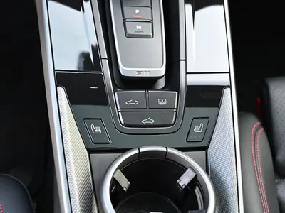 2025 بورش 911 كاريرا