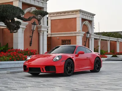 2025 بورش 911 كاريرا