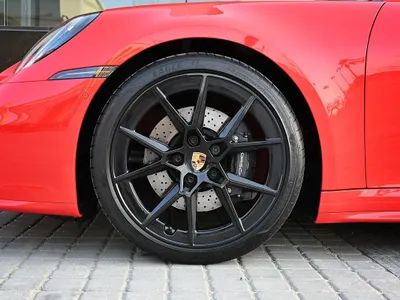 2025 بورش 911 كاريرا