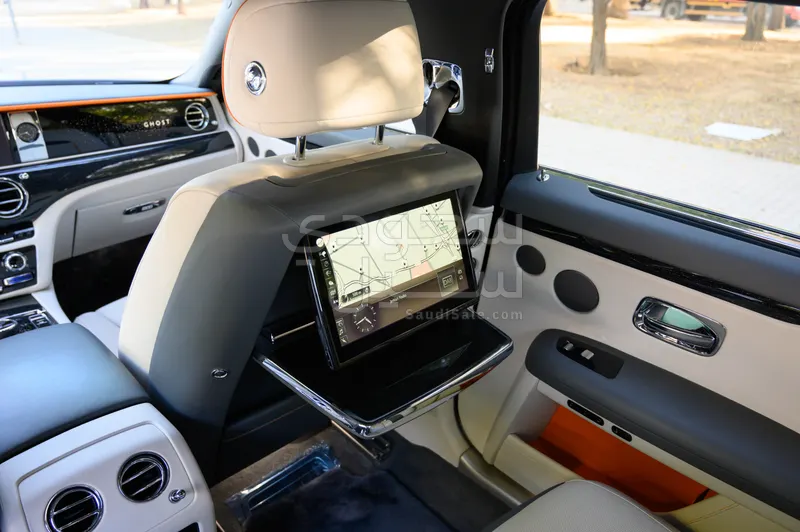 2022 رولز رويس قوست