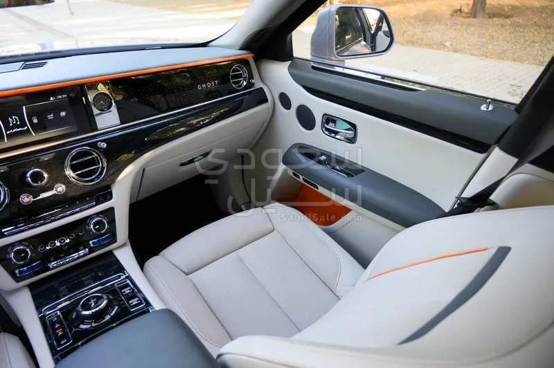 2022 رولز رويس قوست