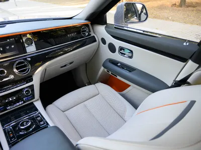 2022 رولز رويس قوست