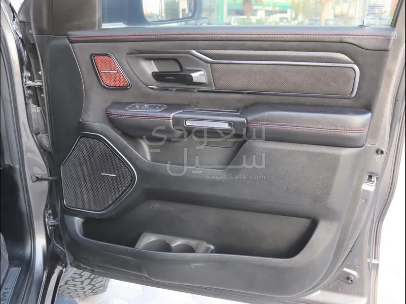 2021 دودج رام تي ار اكس