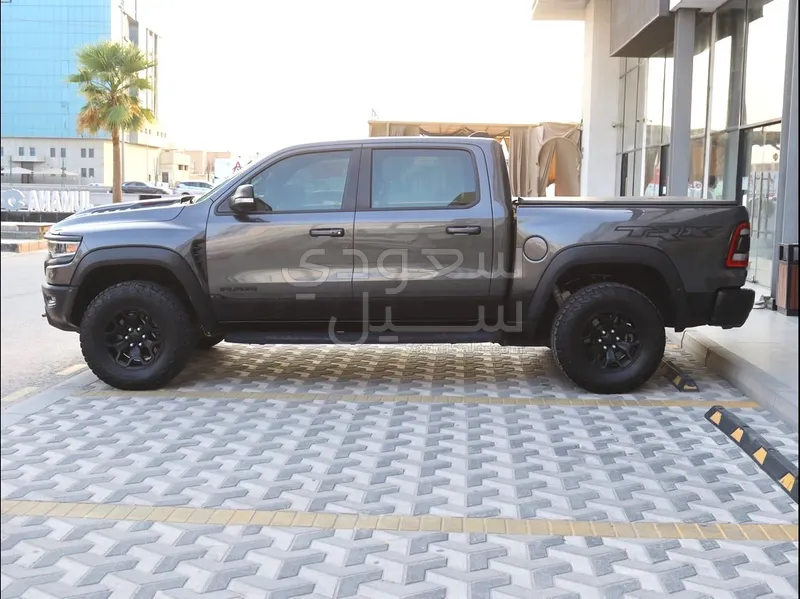 2021 دودج رام تي ار اكس