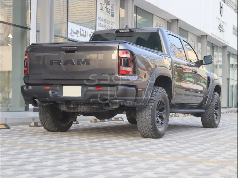 2021 دودج رام تي ار اكس