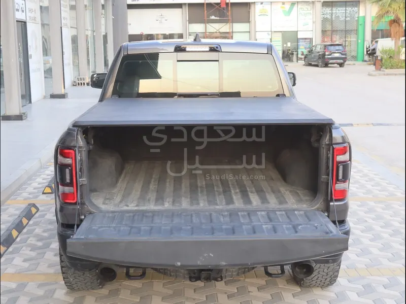 2021 دودج رام تي ار اكس