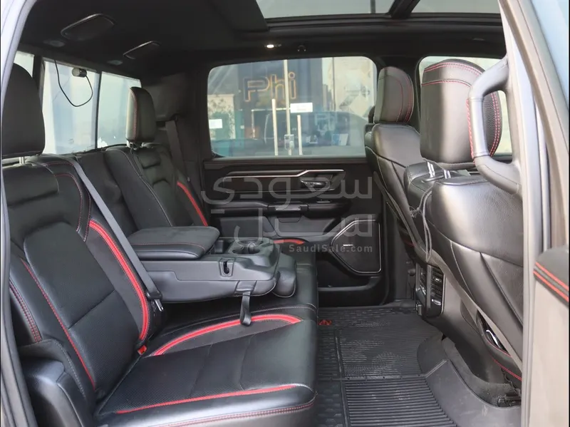 2021 دودج رام تي ار اكس