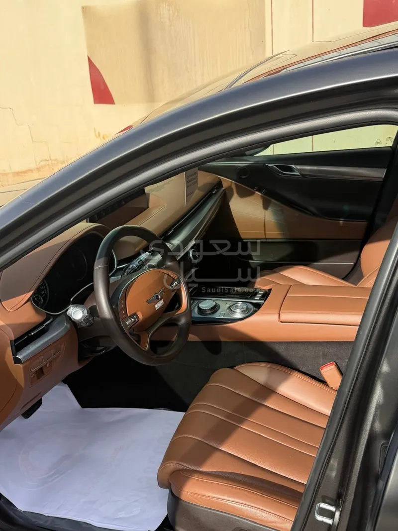 2023 Genesis G 80