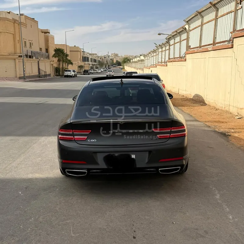 2023 Genesis G 80