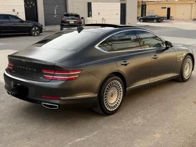 2023 Genesis G 80