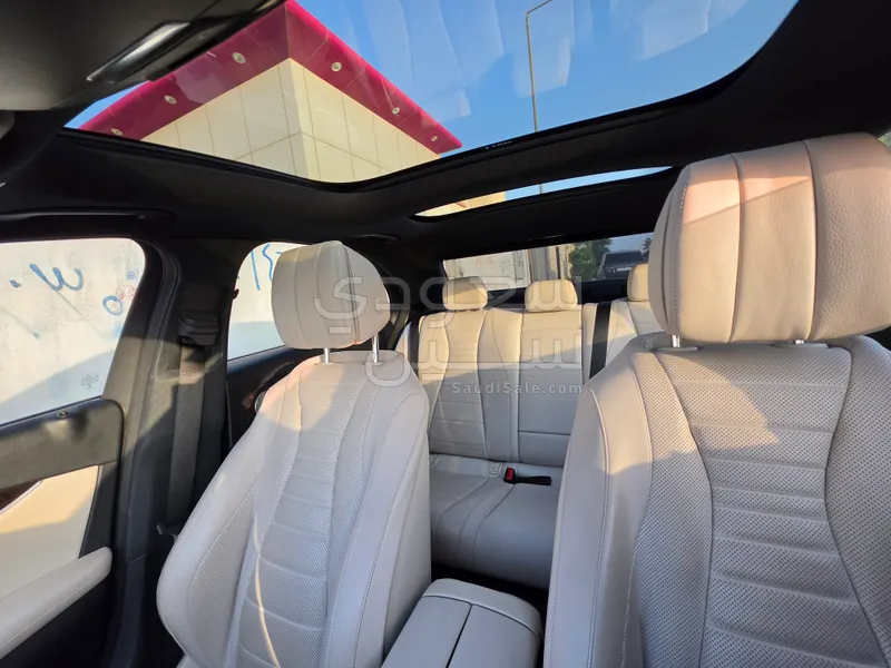 2017 مرسيدس - بنز إي 300