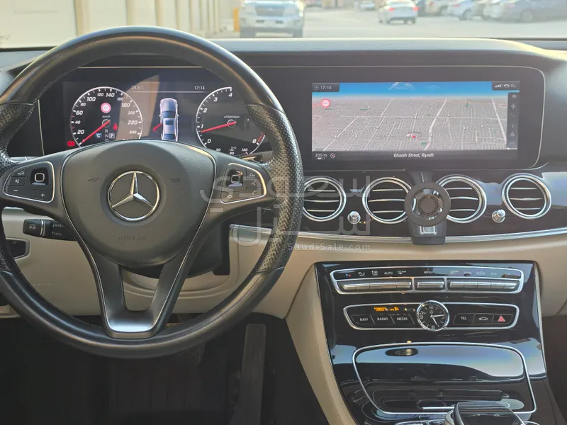 2017 مرسيدس - بنز إي 300