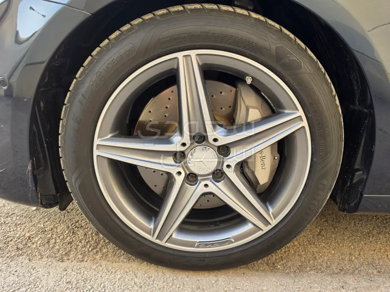 2017 مرسيدس - بنز إي 300