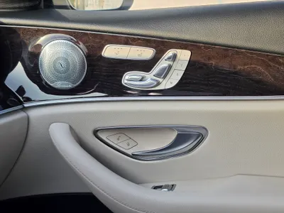 2017 مرسيدس - بنز إي 300