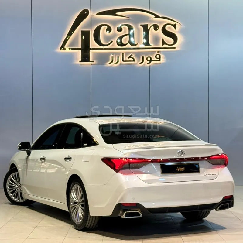 2022 تويوتا افالون ليمتد