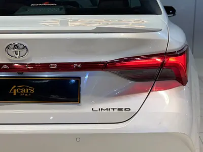 2022 تويوتا افالون ليمتد