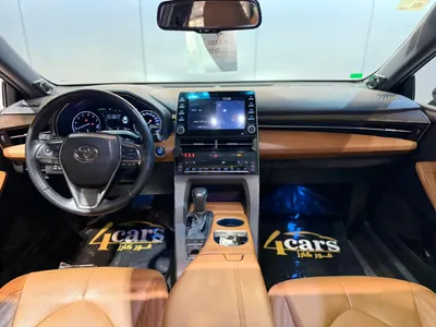 2022 تويوتا افالون ليمتد