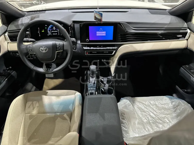 2026 تويوتا كامري ال اي