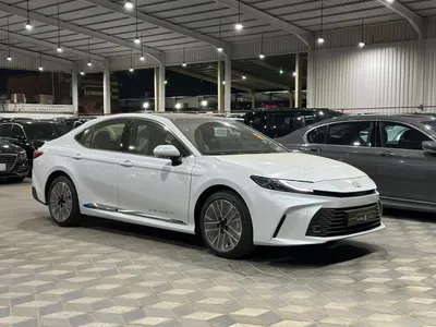 2026 تويوتا كامري ال اي